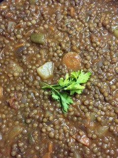 Una foto de Lentejas con verduras🍅🥕