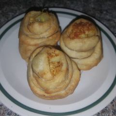 A picture of Chicken Rose roll.