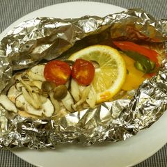 A picture of Salmon Baked in Foil.