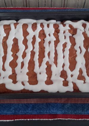A picture of Peanut Butter/Chocolate Chip Cake Bars.