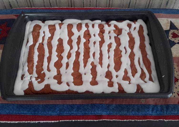 Peanut Butter/Chocolate Chip Cake Bars Peanut Butter/Chocolate Chip Cake Bars