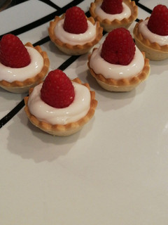Una foto de Canapés de frambuesa