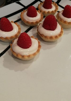 Una foto de Canapés de frambuesa