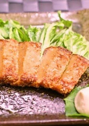 A picture of 'Aka Ten' Spicy Deep-fried Kamaboko from Shimane Prefecture.