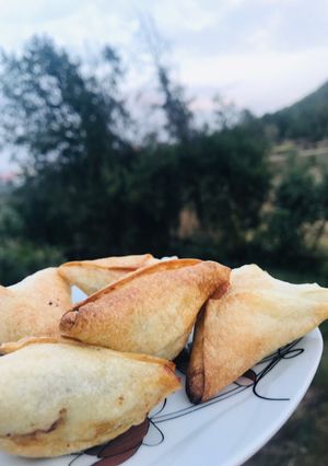 صورة لوصفة سمبوسه هوائيه 🐓💛