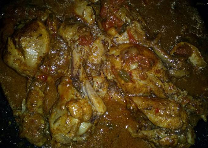 Brown stewed chicken