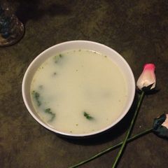 A picture of Olive Garden's Zuppa Toscana.