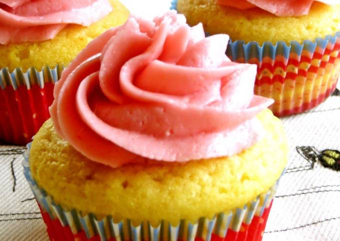 Steps to Make Ultimate Classic American Vanilla Cupcakes