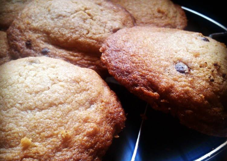 Simple chocolate chip cookies