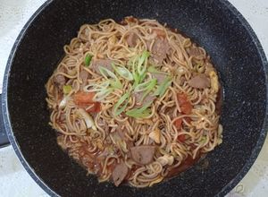 Foto resep Mie nyemek gochujang (fusion)