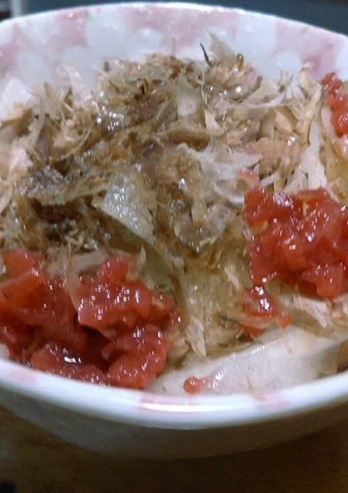 A picture of Sliced Onion with Umeboshi.