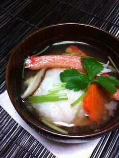 A picture of Crab Stick Cake Soup with Grated Daikon Radish.