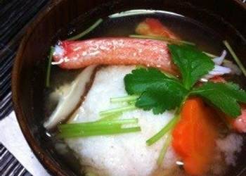 How to Make Tasty Crab Stick Cake Soup with Grated Daikon Radish