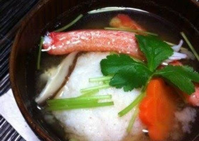 Crab Stick Cake Soup with Grated Daikon Radish