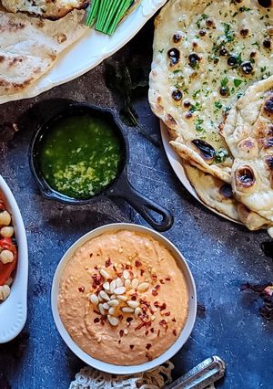 A picture of Spicy Red Pepper Hummus.