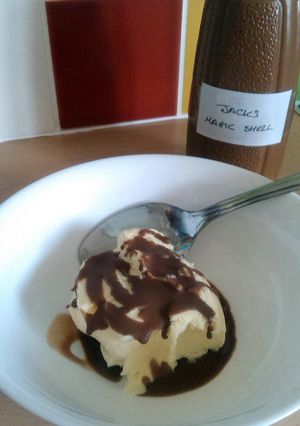 A picture of Vickys 'Magic Shell' for Ice Cream, GF DF EF SF NF.