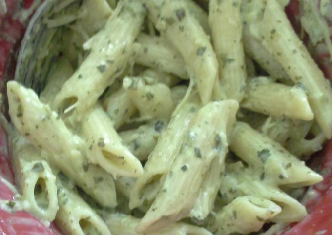 How to Prepare Homemade Easy Creamy Pesto Pasta