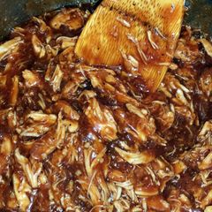 A picture of Pulled BBQ Chicken.