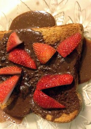 A picture of Strawberry Chocolate Toast Snack.
