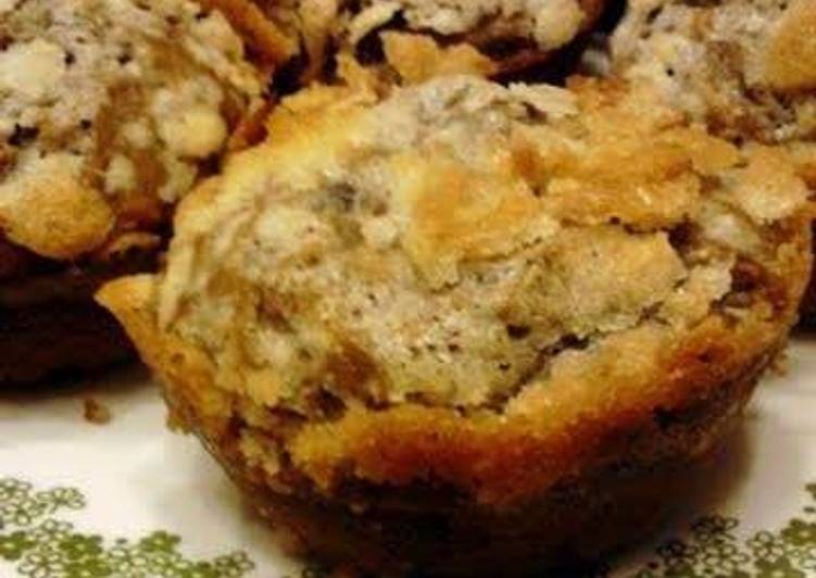 Super Moist Blueberry Streusel Muffins