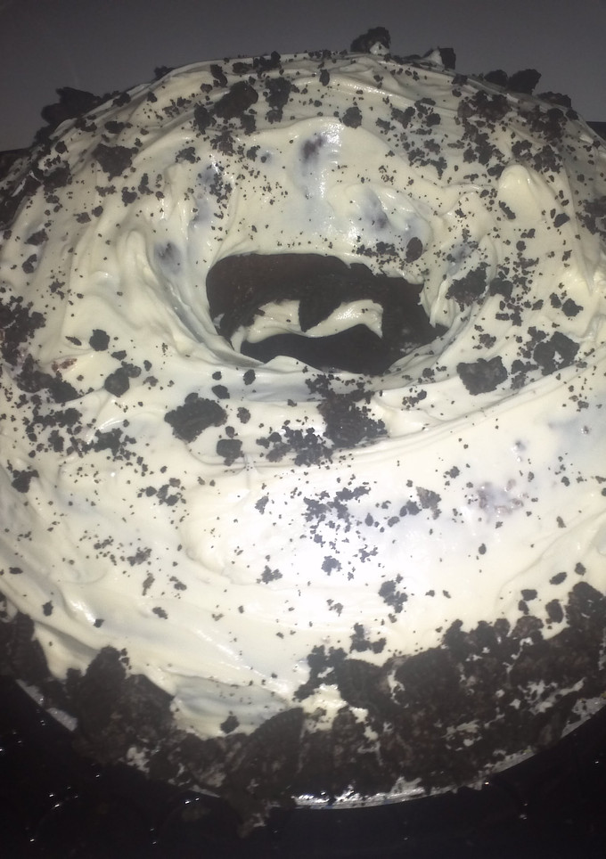 A picture of Oreo cake.