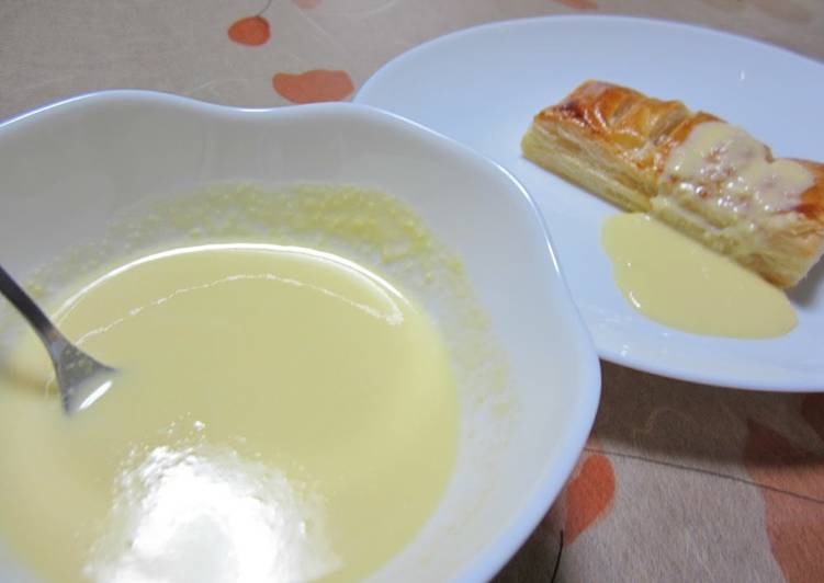 How to Prepare Favorite Custard Sauce for Apple Pie