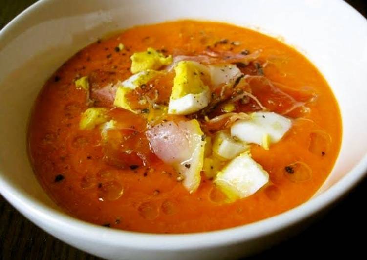 Rich Spanish Salmorejo Tomato Soup