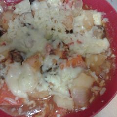 A picture of Cheesey Chicken and Veg bake.