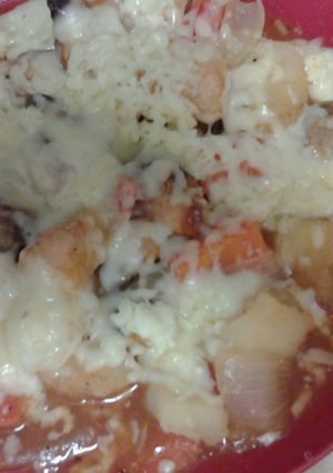 A picture of Cheesey Chicken and Veg bake.