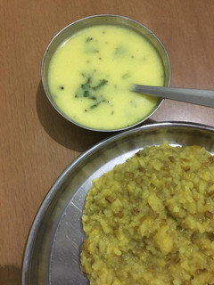 કઢી (Kadhi Recipe In Gujarati) રેસીપી મુખ્ય ફોટો