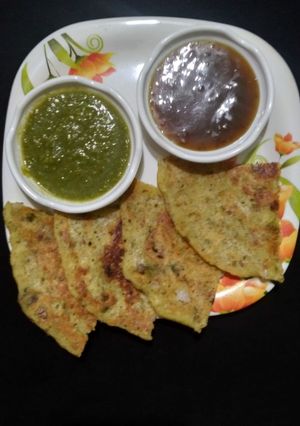 मूंग दाल चीला (moong dal cheela recipe in Hindi) रेसिपी मुख्य फोटो