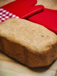 Una foto de Pan de cerveza integral de espelta (en panificadora)
