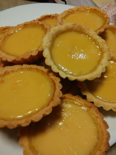 A picture of Egg Tarts.