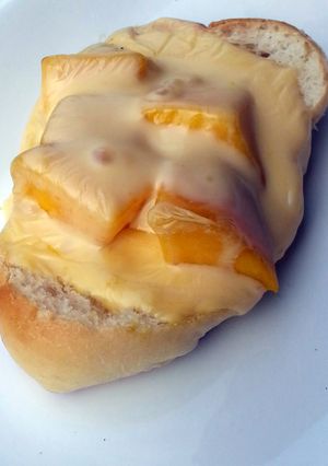 A picture of Mango Cheese Sandwich.