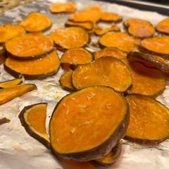 A picture of Rose’s sweet potato chips 🍠.
