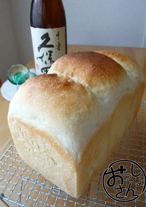 A picture of Kubota Sake Sandwich Bread.