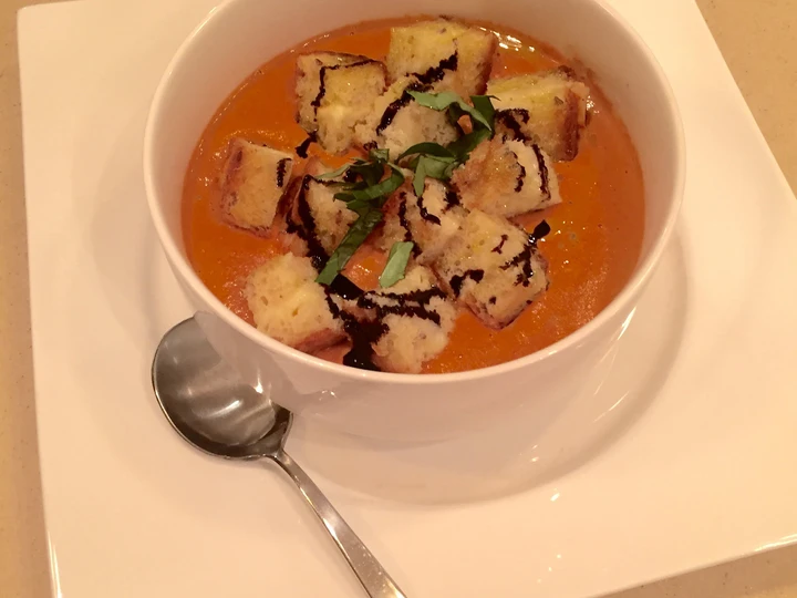 Simple Way Make Recipe Sundried Tomato Bisque &amp;amp; Grilled Cheese Croutons that is  Makes Drooling, Really Delicious}