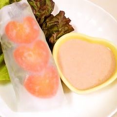 A picture of Easy Steamed Chicken and Vegetable Fresh Spring Rolls.