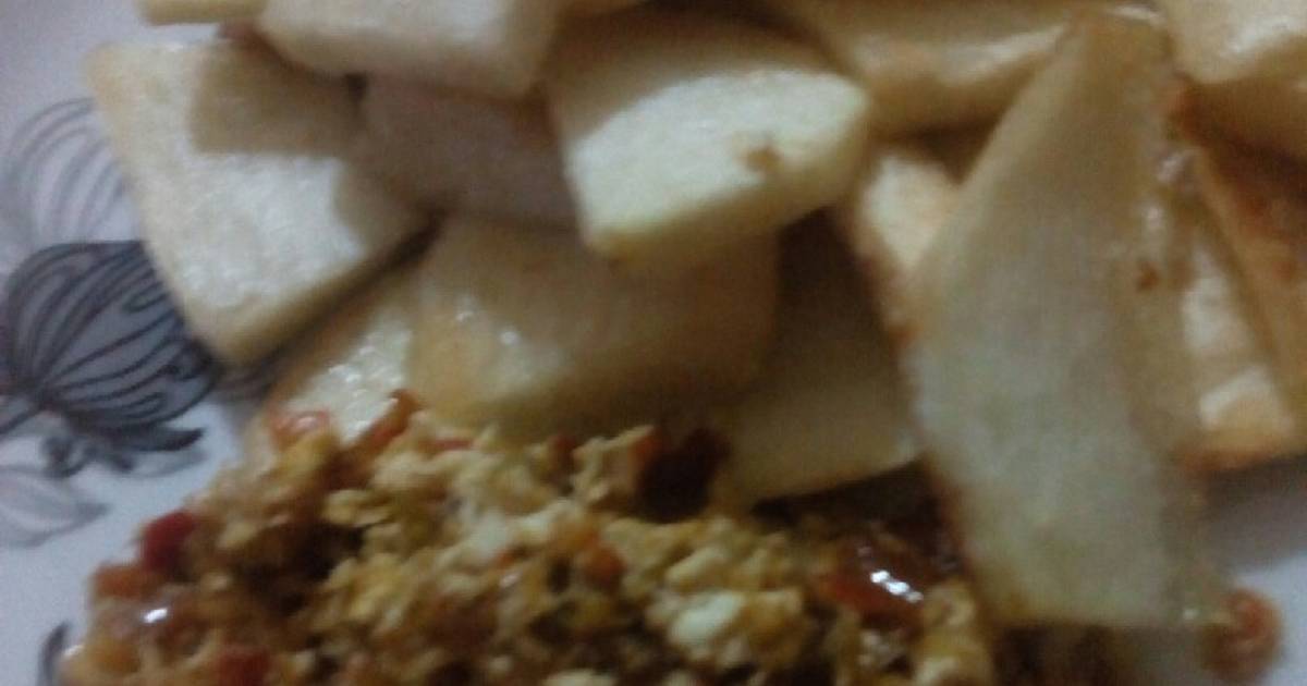 Fried yam with egg sauce Recipe by Habiba Abubakar Cookpad