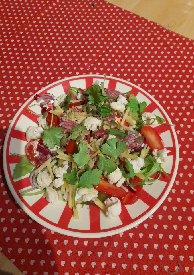 A picture of Simple salad.