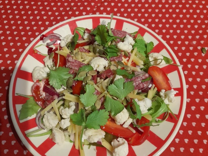 Easy Steps to Prepare Simple salad the Delicious Can spoil the tongue