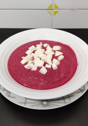 Una foto de Bajo en calorías - Tomate y Remolacha en "Monsieur cuisine connect"