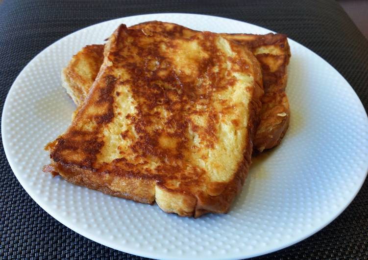 Bachelor's egg bread toast