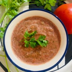 A picture of Raw Tomato Coriander chutney.