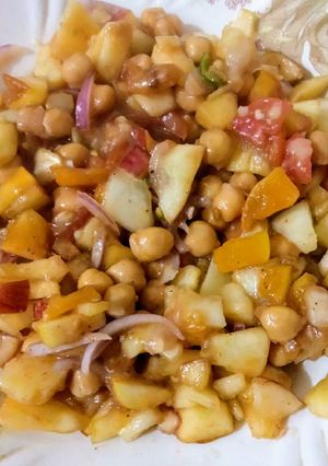 A picture of Chana Chaat & Fruit Chaat Mix.
