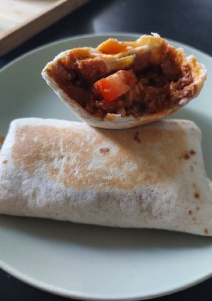 🌯Tortilla darált húsos raguval 🍅🍗🌯 recept fotója