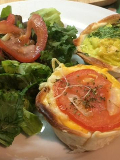 Una foto de Cocina primaveral: Mini tartas variadas express