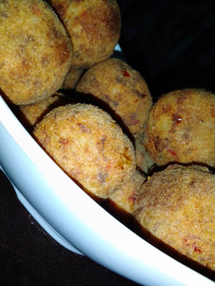 A picture of Yam balls.