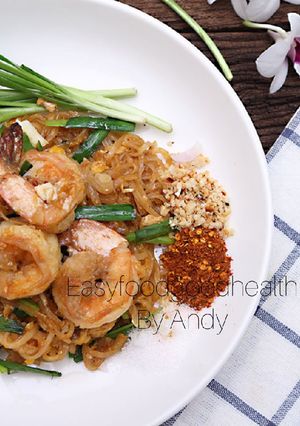 รูปของ เส้นเล็กผัดไทยกุ้งสด