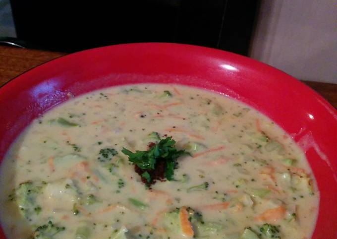 Recipe of Quick Broccoli Chedder Soup